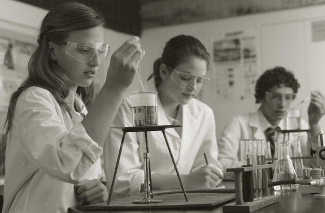 lab technicians